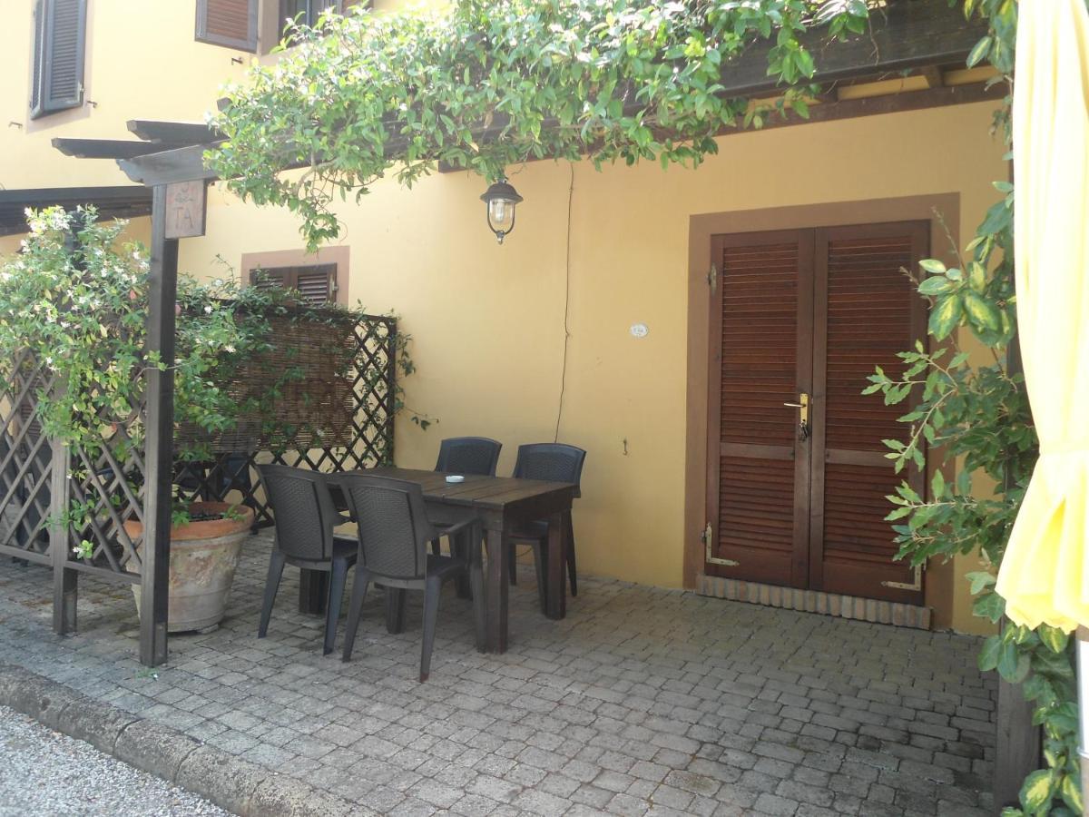 Agriturismo Le Pescine Vada Kültér fotó